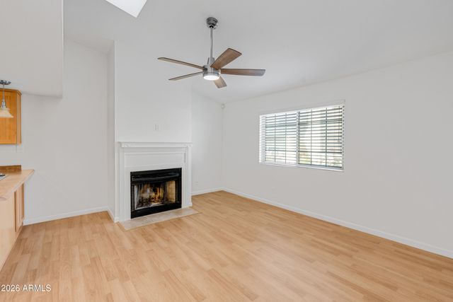 2020 W UNION HILLS Drive 118, Phoenix, AZ 85027