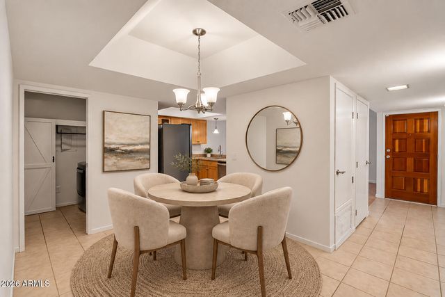 2020 W UNION HILLS Drive 118, Phoenix, AZ 85027
