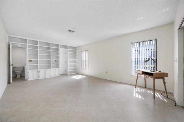 2467 KINGFISHER LANE 101H, Clearwater, FL 33762