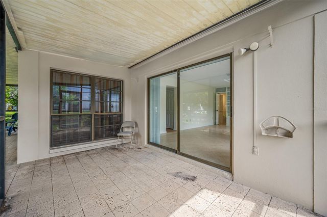 2467 KINGFISHER LANE 101H, Clearwater, FL 33762