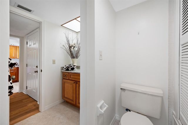 2467 KINGFISHER LANE 101H, Clearwater, FL 33762