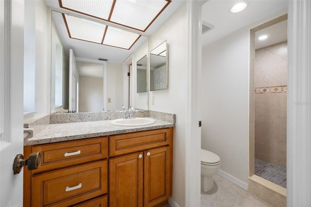 2467 KINGFISHER LANE 101H, Clearwater, FL 33762