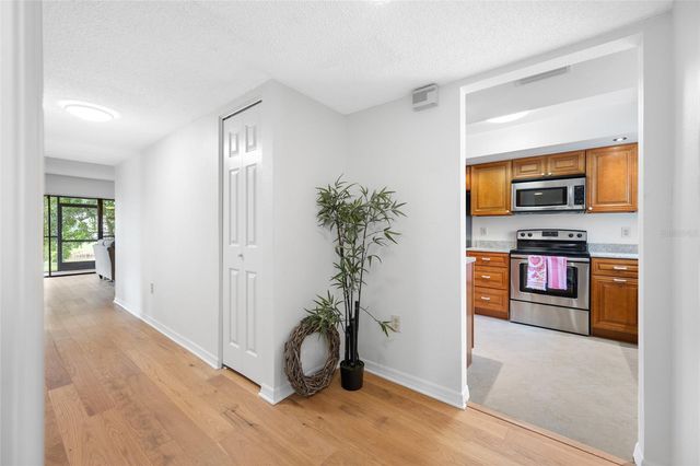 2467 KINGFISHER LANE 101H, Clearwater, FL 33762