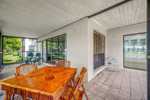 2467 KINGFISHER LANE 101H, Clearwater, FL 33762