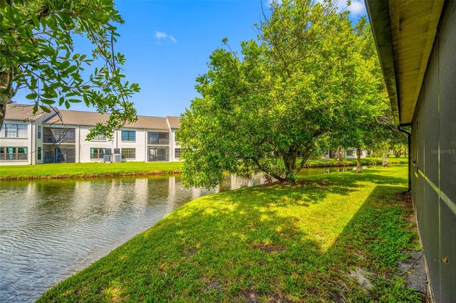 2467 KINGFISHER LANE 101H, Clearwater, FL 33762