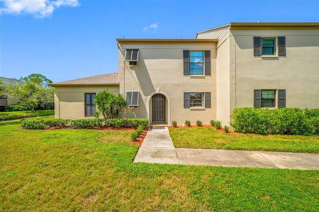 2467 KINGFISHER LANE 101H, Clearwater, FL 33762