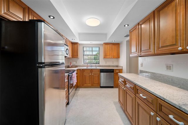 2467 KINGFISHER LANE 101H, Clearwater, FL 33762
