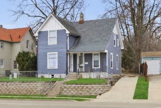 1525 S Main Street, Rockford, IL 61102