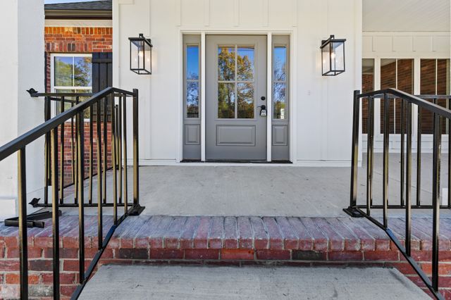 1675 Sulphur College Rd, Hartsville, TN 37074