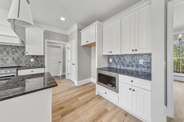 1675 Sulphur College Rd, Hartsville, TN 37074