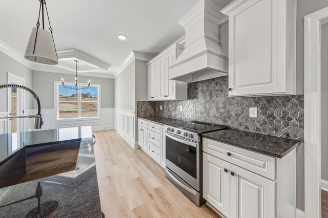 1675 Sulphur College Rd, Hartsville, TN 37074