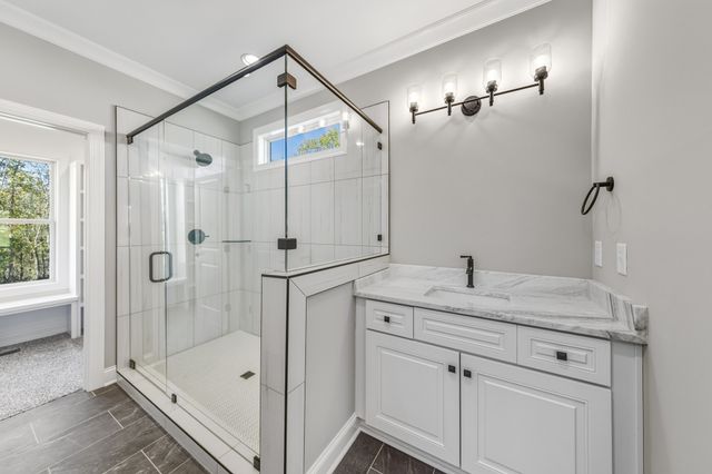 1675 Sulphur College Rd, Hartsville, TN 37074