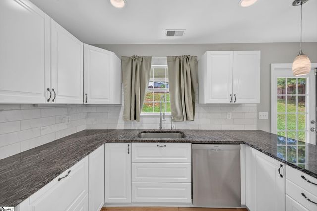 114 Kingsman Court, Easley, SC 29642