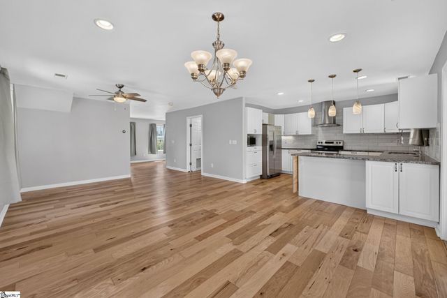114 Kingsman Court, Easley, SC 29642