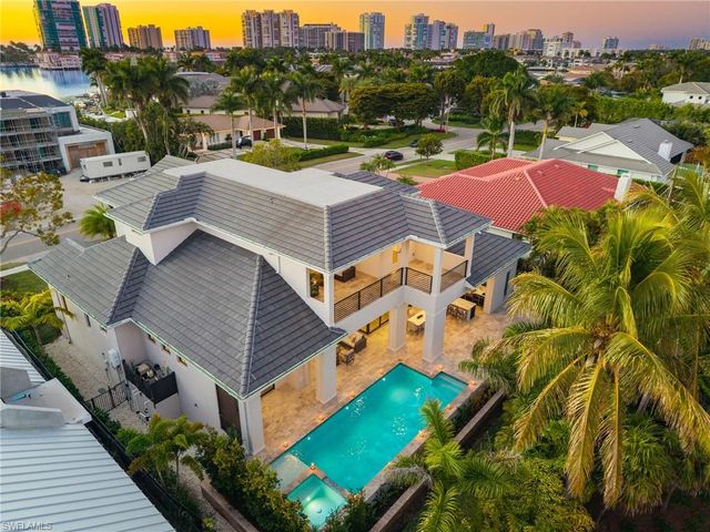 3540 Crayton RD, Naples, FL 34103