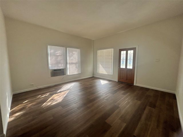 5611 Tremont Street, Dallas, TX 75214