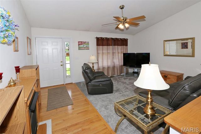 1289 Summergate Parkway 2B, St Peters, MO 63303