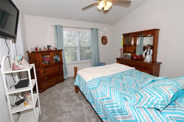 1289 Summergate Parkway 2B, St Peters, MO 63303