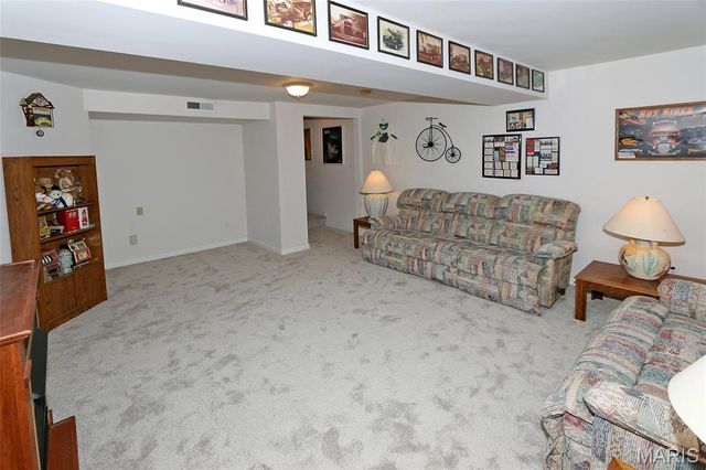 1289 Summergate Parkway 2B, St Peters, MO 63303
