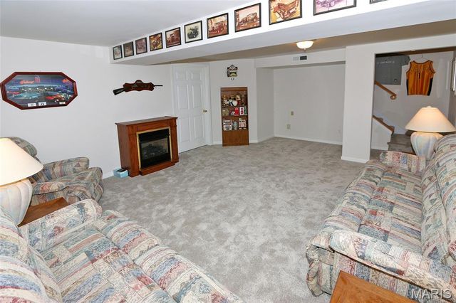 1289 Summergate Parkway 2B, St Peters, MO 63303