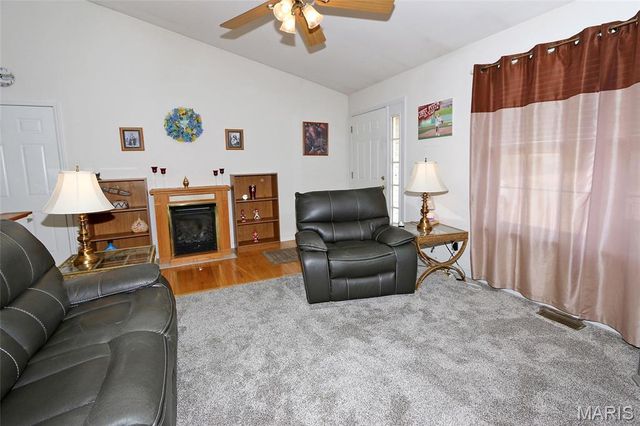 1289 Summergate Parkway 2B, St Peters, MO 63303