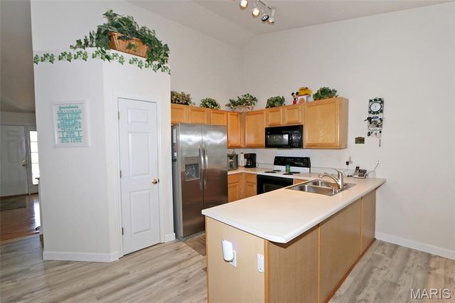 1289 Summergate Parkway 2B, St Peters, MO 63303