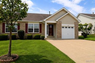 1289 Summergate Parkway 2B, St Peters, MO 63303