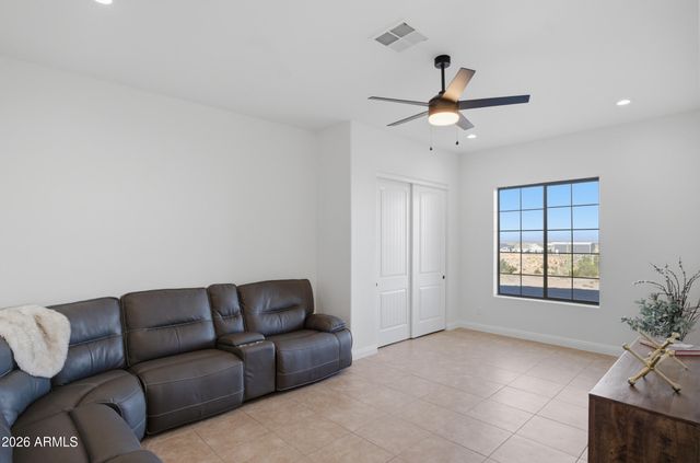 28142 N SANDRIDGE Drive, San Tan Valley, AZ 85144