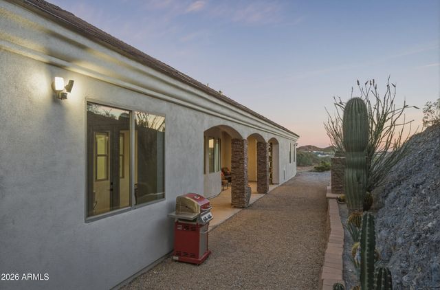 28142 N SANDRIDGE Drive, San Tan Valley, AZ 85144