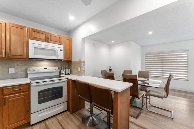 421 Pine Glen Lane A2, Greenacres, FL 33463