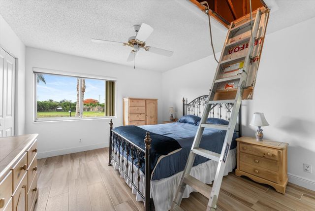 421 Pine Glen Lane A2, Greenacres, FL 33463