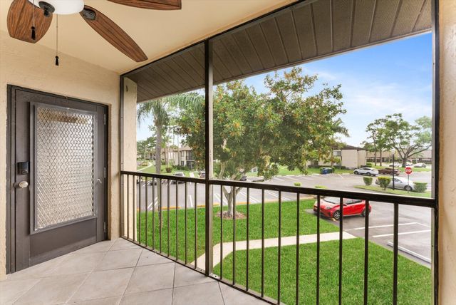 421 Pine Glen Lane A2, Greenacres, FL 33463