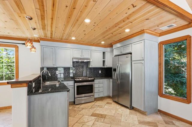 21568 Alma Court, Los Gatos, CA 95033