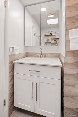 5325 W 5th Avenue, Lakewood, CO 80226