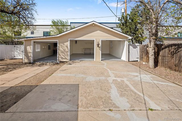 5325 W 5th Avenue, Lakewood, CO 80226