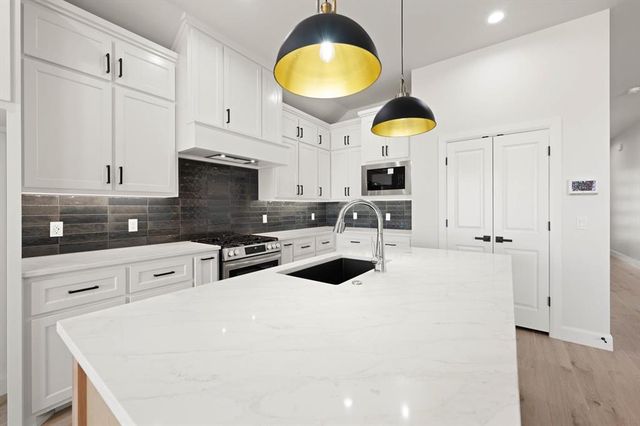 15612 Siloa Avenue, Edmond, OK 73013