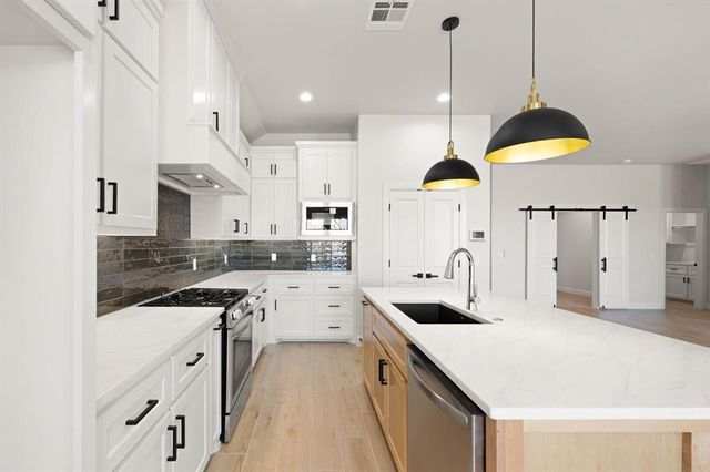 15612 Siloa Avenue, Edmond, OK 73013