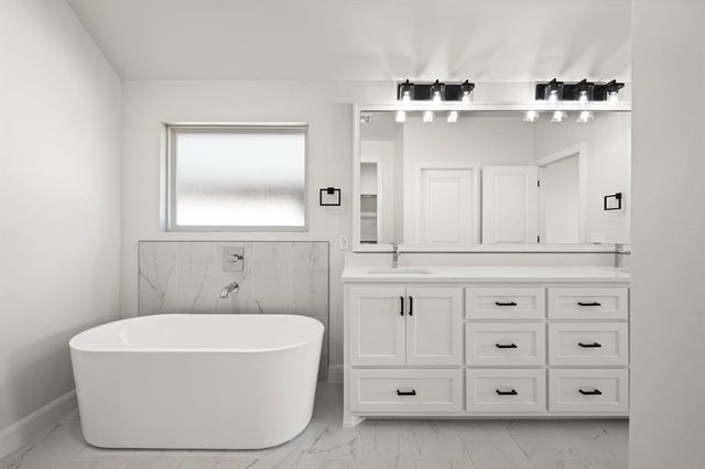 15612 Siloa Avenue, Edmond, OK 73013