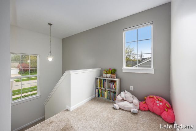 2132 Hollyhock, Belmont, MI 49306
