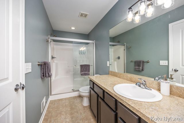 2132 Hollyhock, Belmont, MI 49306