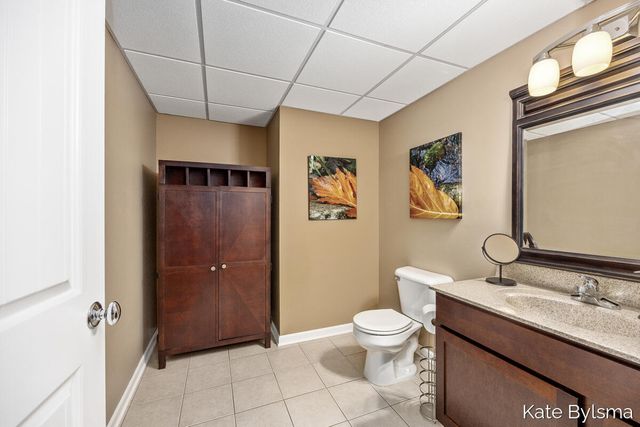 2132 Hollyhock, Belmont, MI 49306