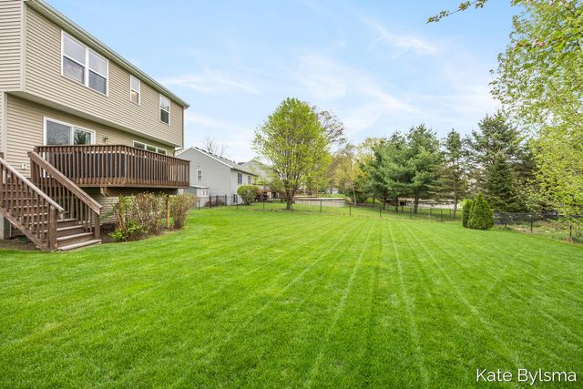 2132 Hollyhock, Belmont, MI 49306