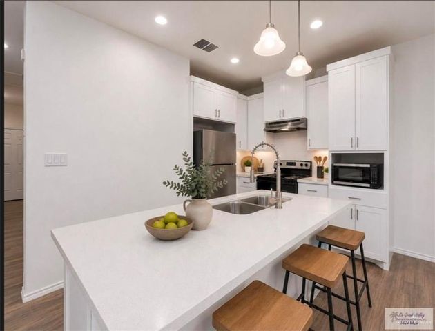2229 N Valley Circle Circle N, La Feria, TX 78559