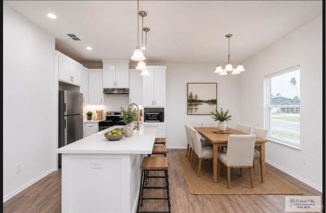 2229 N Valley Circle Circle N, La Feria, TX 78559