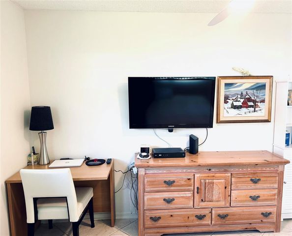 850 Meadowlark Lane, Delray Beach, FL 33445