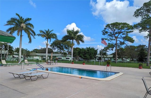 850 Meadowlark Lane, Delray Beach, FL 33445