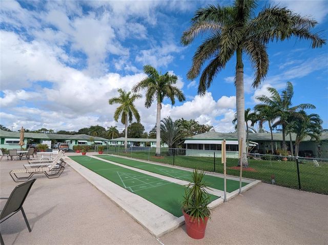 850 Meadowlark Lane, Delray Beach, FL 33445