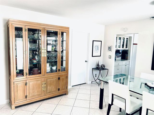 850 Meadowlark Lane, Delray Beach, FL 33445