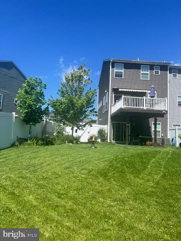 517 CHARLES AVE, Hanover, PA 17331