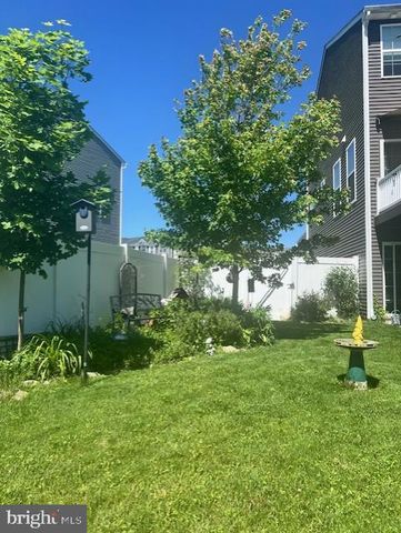 517 CHARLES AVE, Hanover, PA 17331